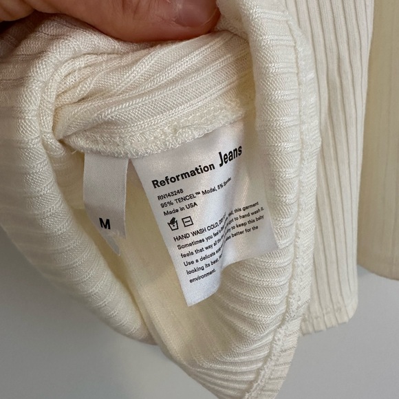 Reformation tie sleeve top Medium - Picture 2 of 5